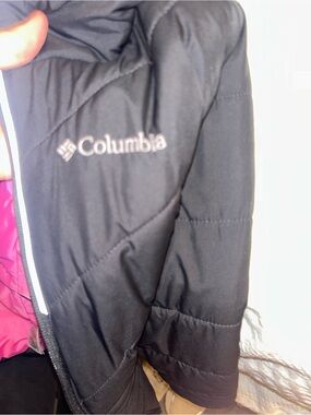 Columbia Black Shell Jacket with Pink Lining